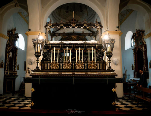 UN TRONO PARA EL SANTO ENTIERRO DE CRISTO.